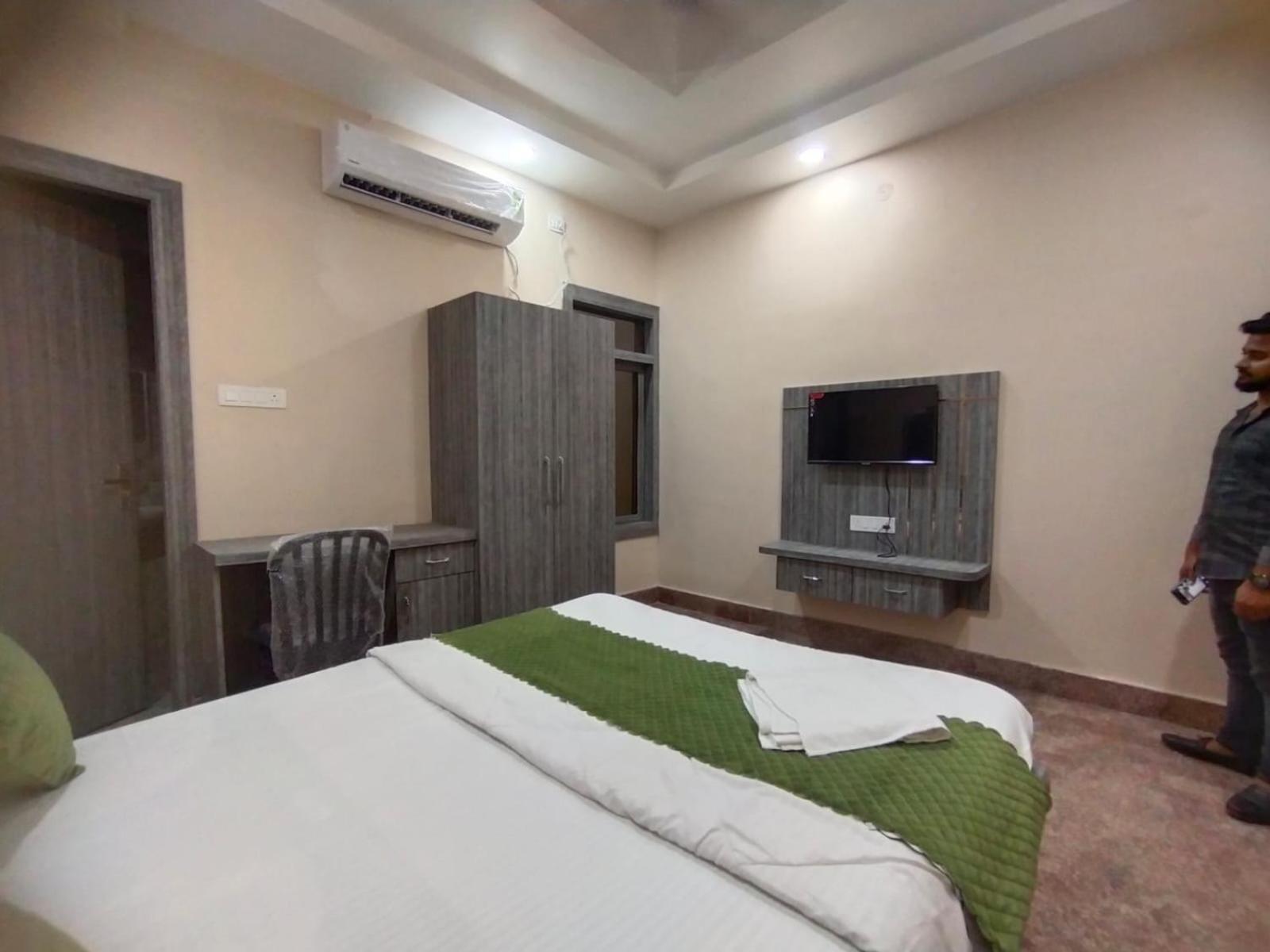 Hotel Utsav Palace Kanpur Extérieur photo