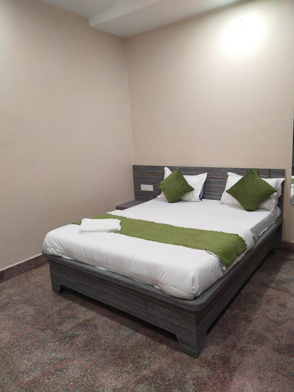 Hotel Utsav Palace Kanpur Extérieur photo
