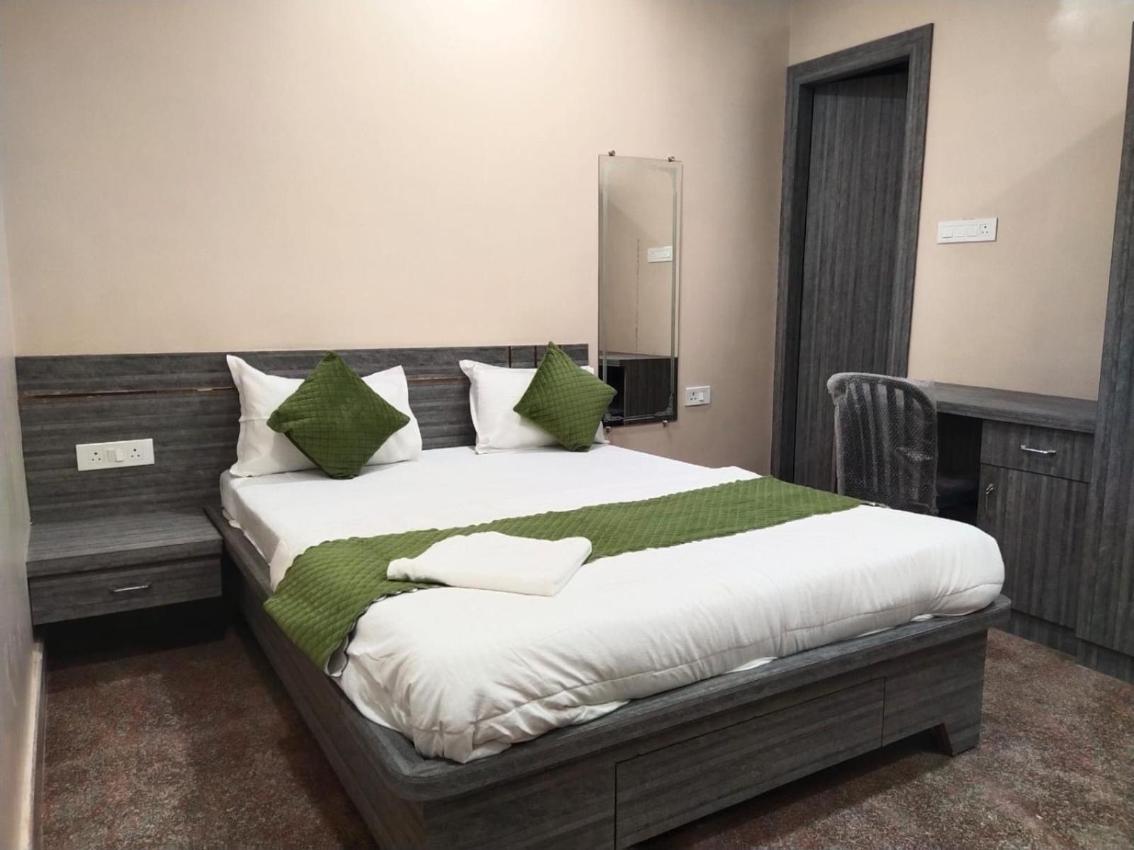 Hotel Utsav Palace Kanpur Extérieur photo
