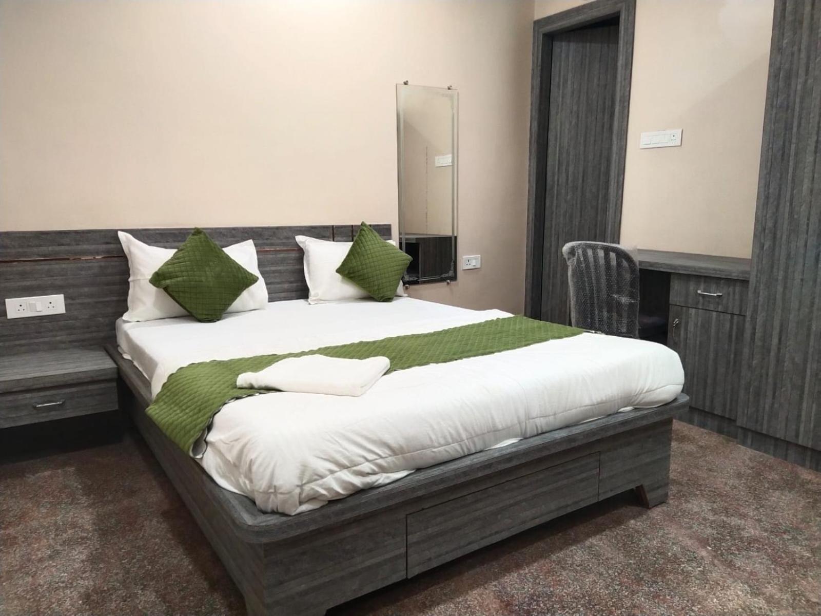 Hotel Utsav Palace Kanpur Extérieur photo