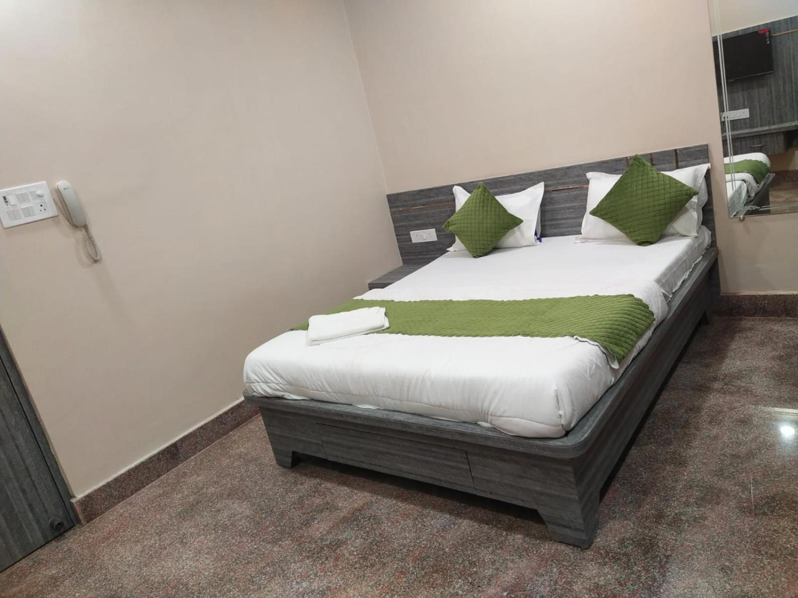 Hotel Utsav Palace Kanpur Extérieur photo