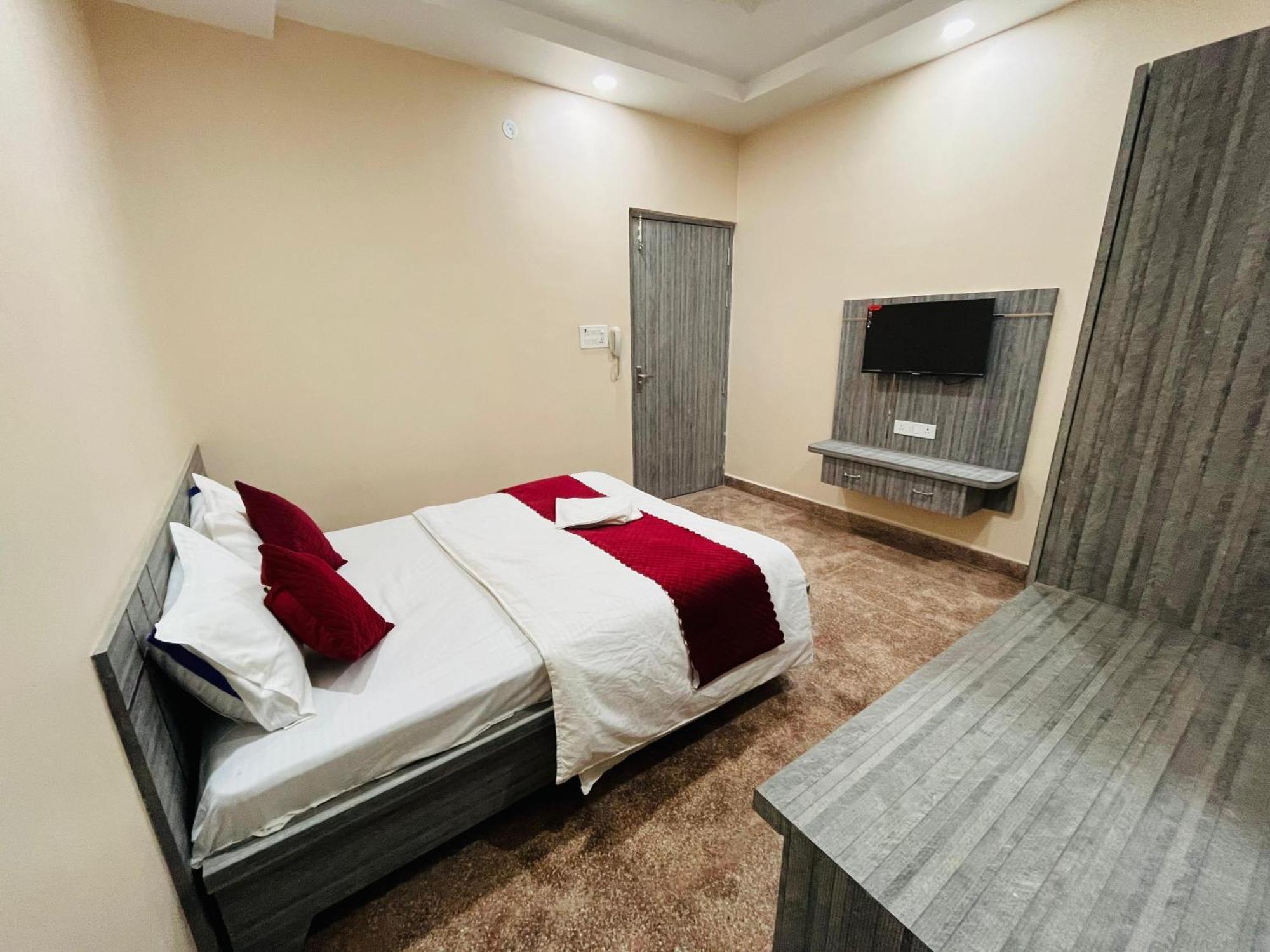 Hotel Utsav Palace Kanpur Extérieur photo
