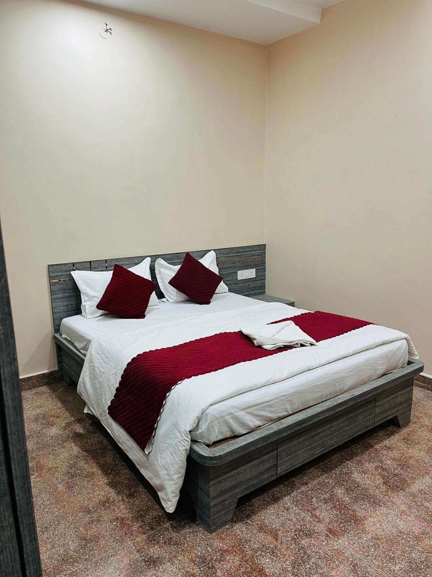 Hotel Utsav Palace Kanpur Extérieur photo