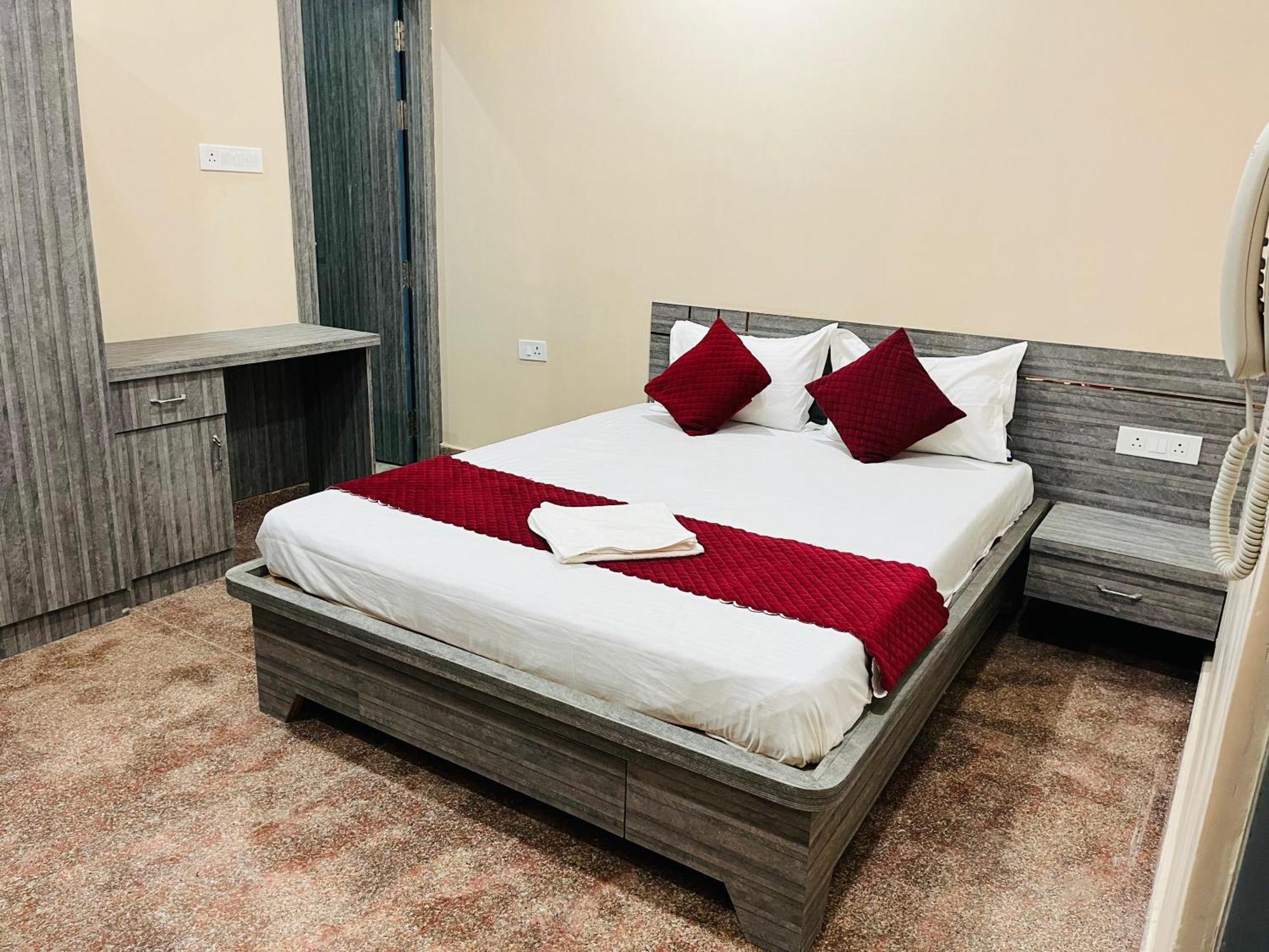 Hotel Utsav Palace Kanpur Extérieur photo